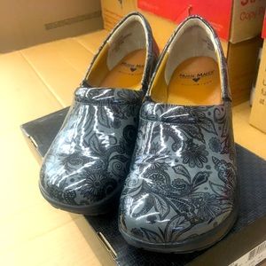 Nurse Mates bryar women’s nursing shoes size 8.5 M